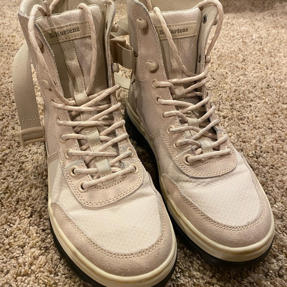 Dr. Martens Unisex Adult Combs Tech 8 Tie Boot Fashion-Beige Womens 9/Mens 8
